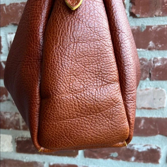 Portland Leather Goods Aspen Shoulder Bag in Sienna Pebbled Leather - Picture 5 of 11